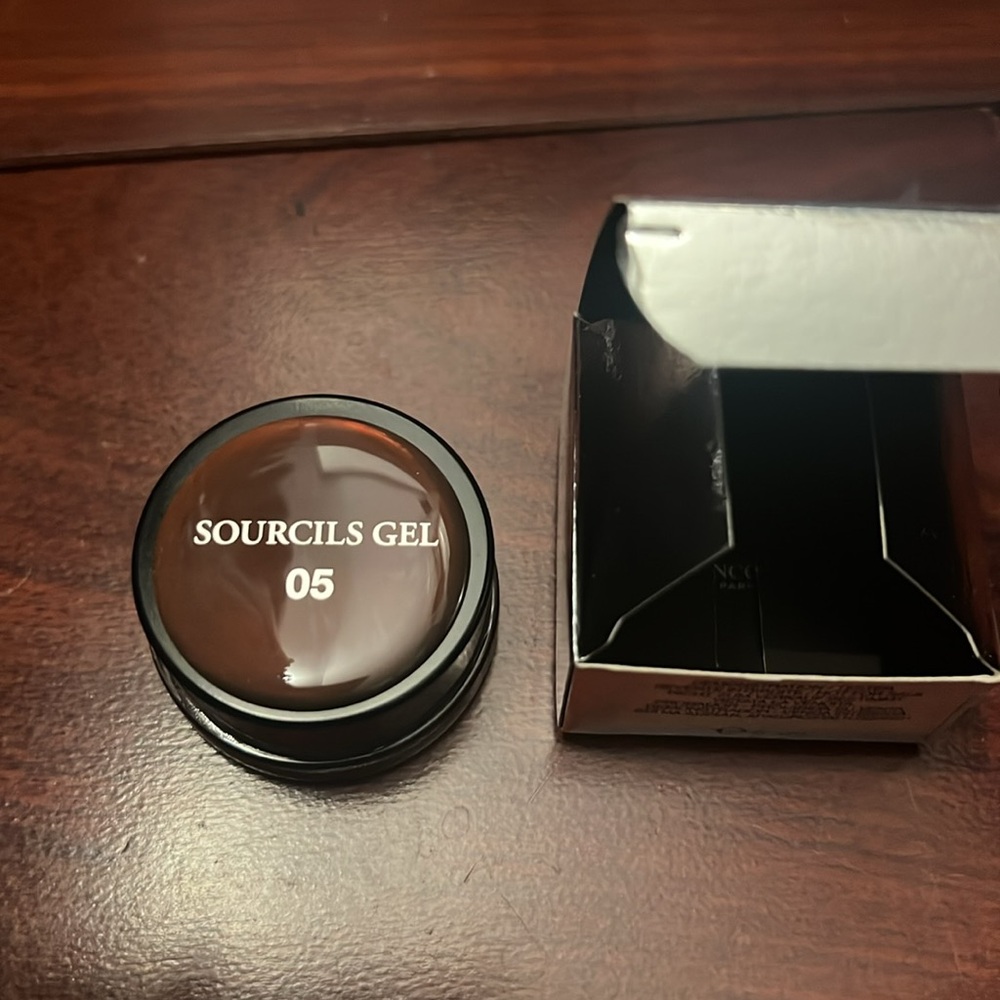 LANCOME SOURCILS GEL Waterproof eyebrow gel cream.  #05 Brun.